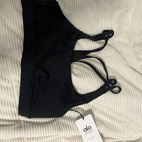 ALO Yoga Black Strappy Sports Bra - Picture 1 of 1